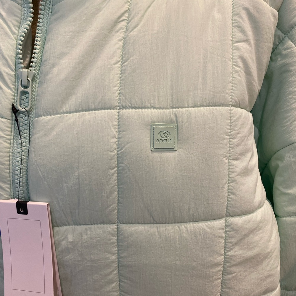 NWT  Rip Curl Puff Jacket - Picture 9 of 9